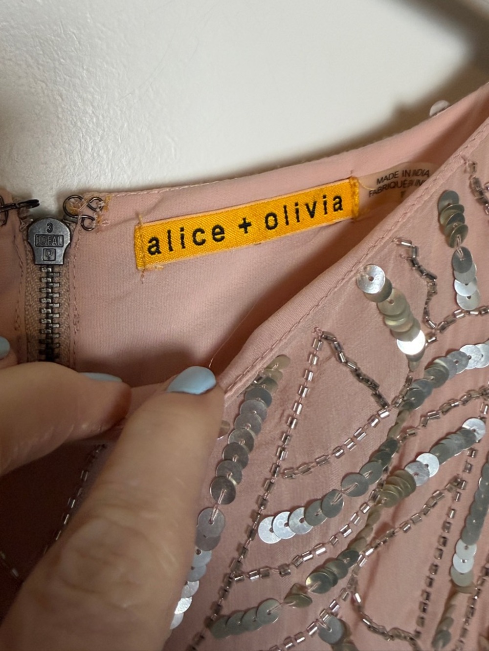 Alice + Olivia Elliotte Beaded Dress - Picture 3 of 10